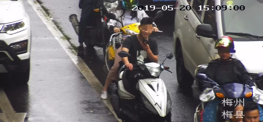 剐蹭我的摩托的，竟然是我刚热恋的对象—一个真实到荒诞的交通事故